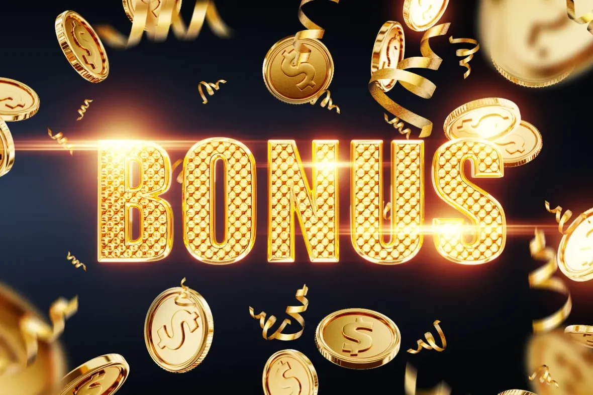 Online kaszinó bónuszok blog borítókép, aranyszínű BONUS felirat pénzérmékkel és konfettivel háttérben